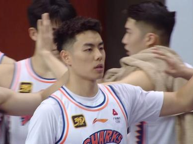 九游体育下载app-包含出色发挥首场状态出色，公牛观众沸腾！，Ming重返赛场上演精彩一战的词条